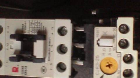 工业热继电器好坏判断实操指南（工厂车间场景适配，新手电工快速上手）