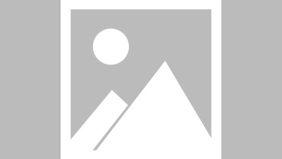 别再盯着空白文档发呆了！学会这个“AI神器”，文案、报告10分钟搞定！